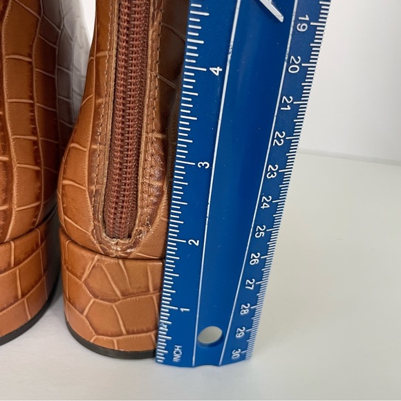 J Crew Roxie Cap-Toe Ankle Boots in Crocodile-Embossed Leather Sz 8 - Picture 12 of 15